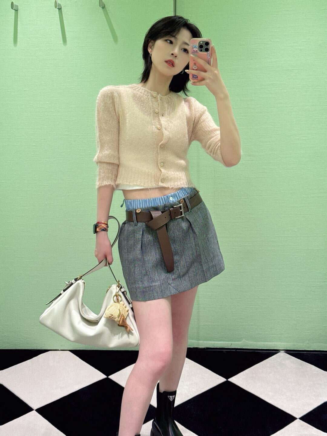 프라다 에메 레더 숄더백 라지