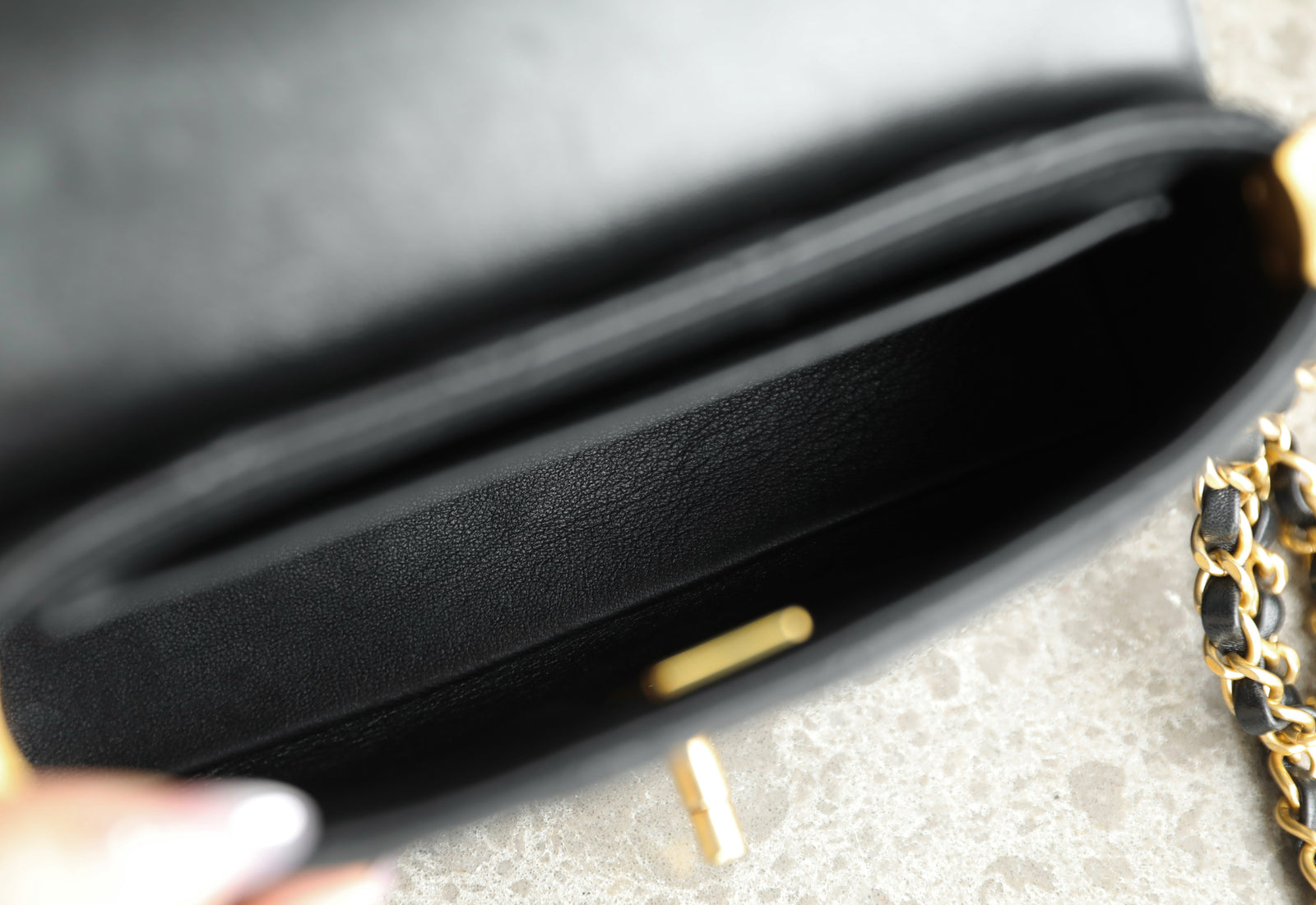 샤넬 25P 탑핸들 플랩백