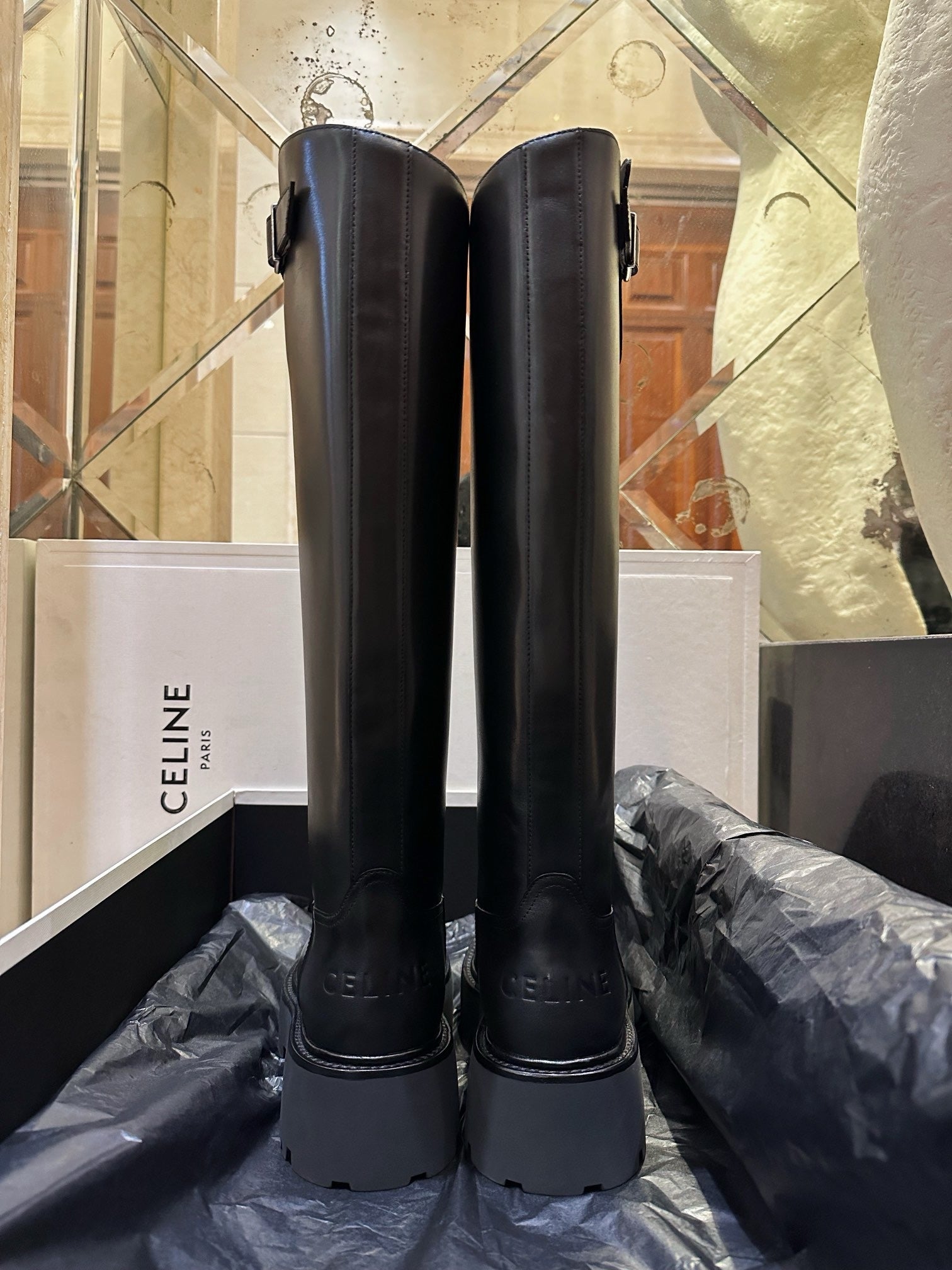 셀린느 벌키 버클드 하이 부츠