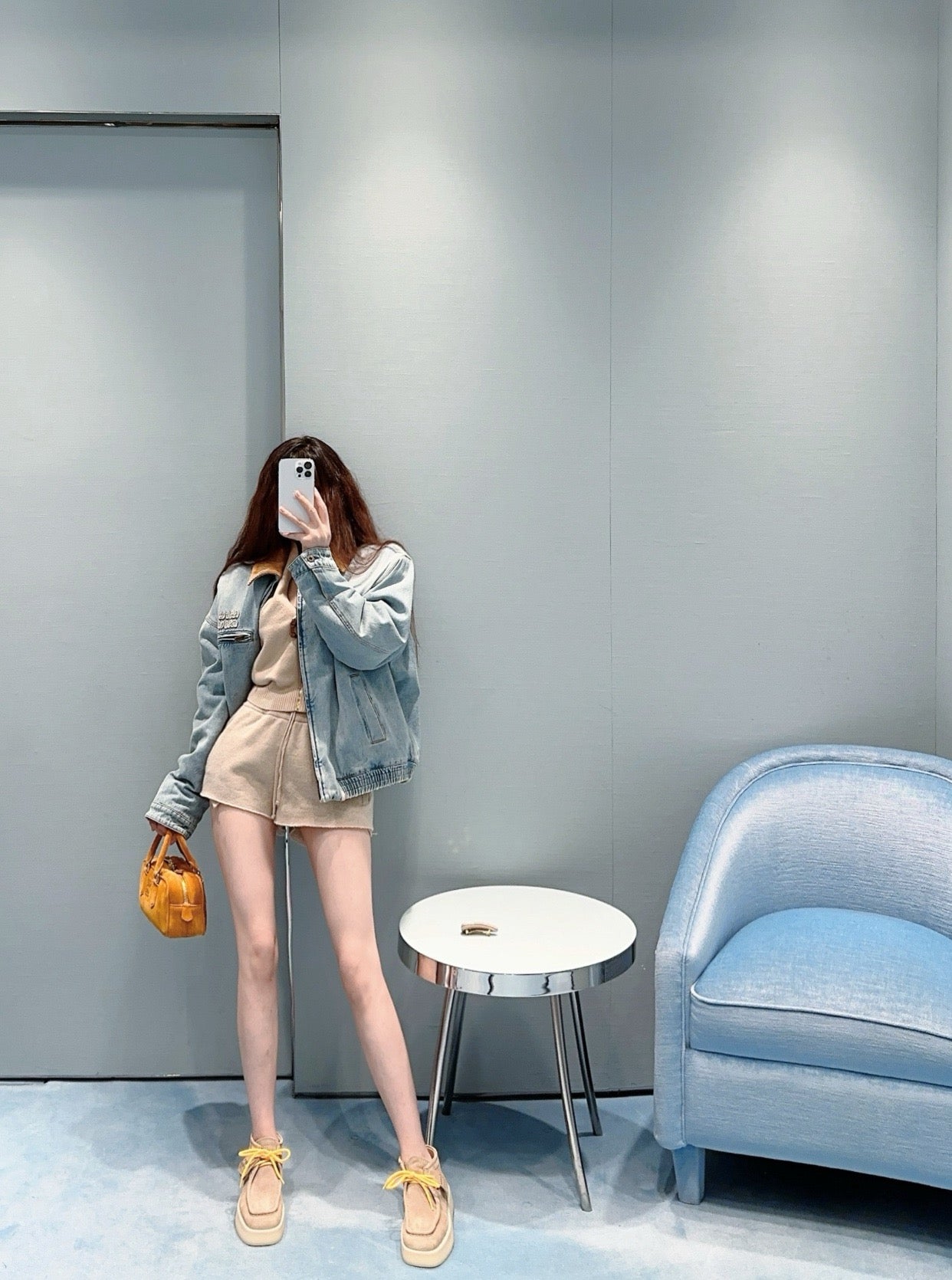 미우미우 스터드 스트랩 모헤어 부츠