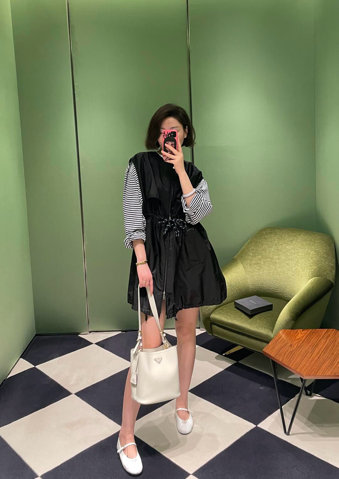 프라다 미디움 레더백