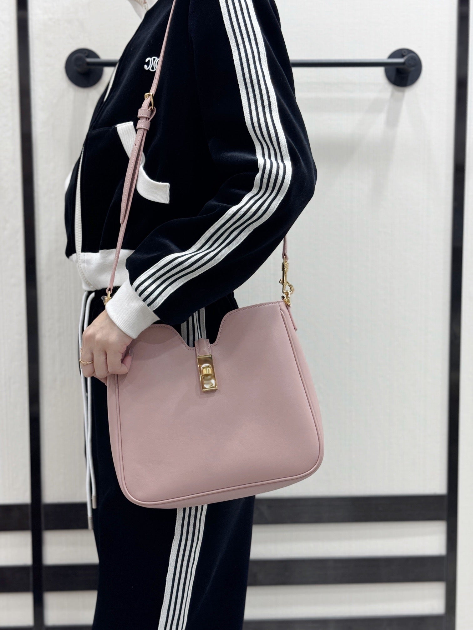 셀린느 16 소프트 까미유 스몰