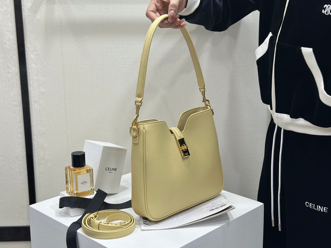 셀린느 16 소프트 까미유 스몰