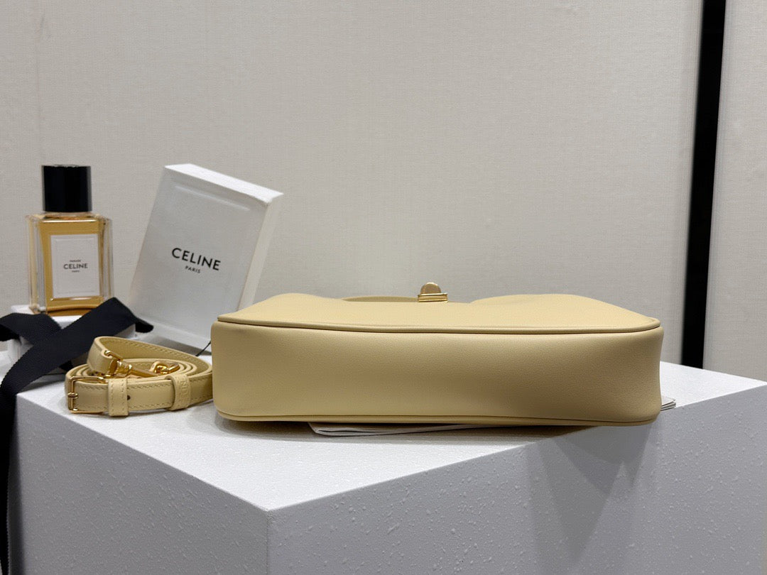 셀린느 16 소프트 까미유 스몰