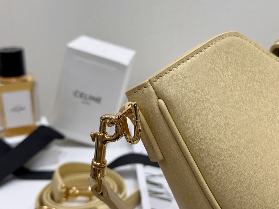 셀린느 16 소프트 까미유 스몰