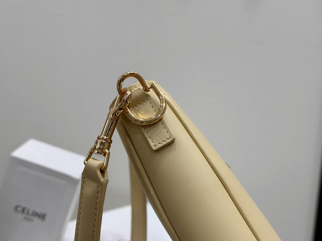 셀린느 16 소프트 까미유 스몰