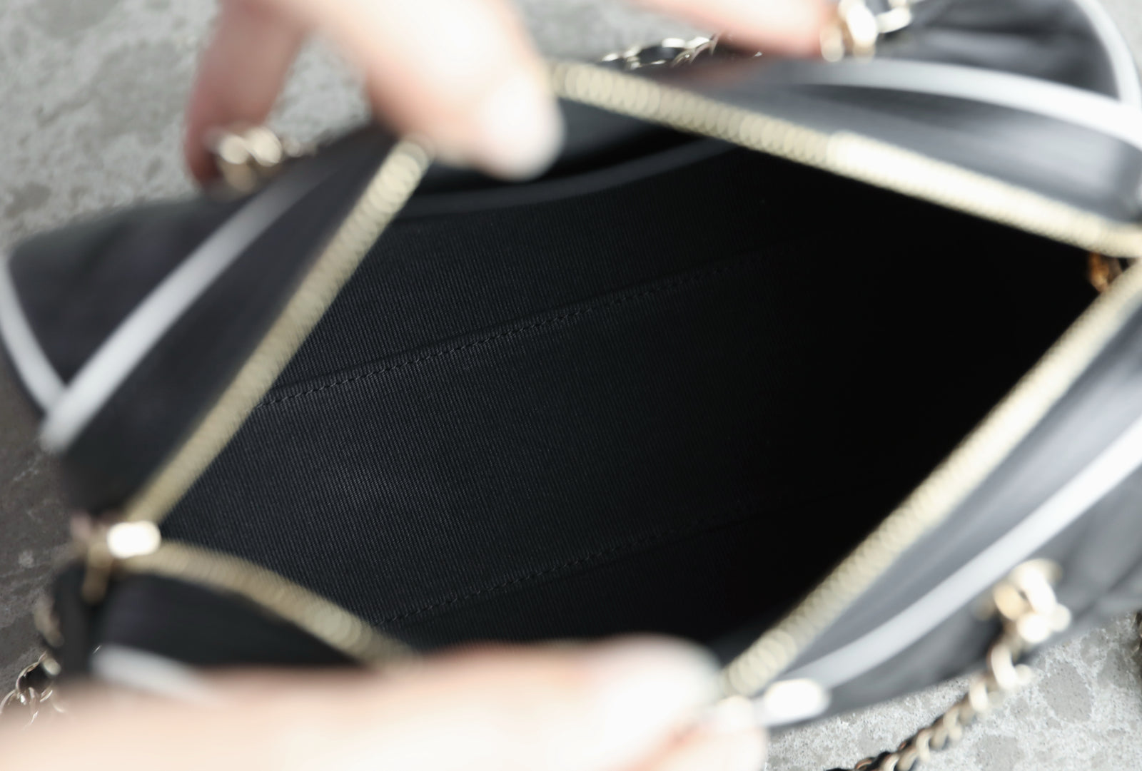 샤넬 25S 미니 볼링백