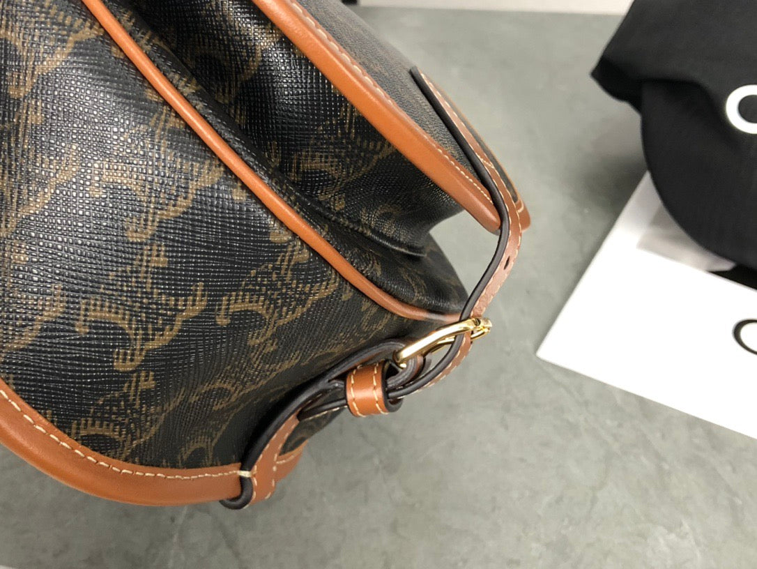 셀린느 트리옹프 폴코백 미디움