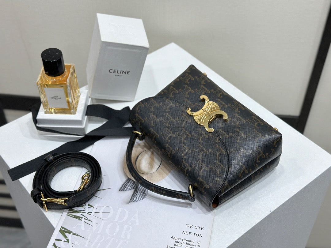 셀린느 틴 니노백 트리옹프 캔버스