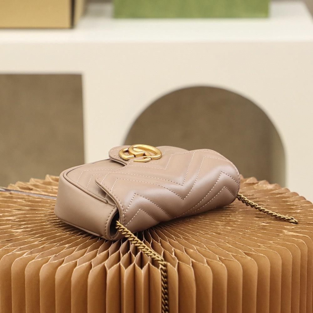 구찌 마몬트 마틀라세 슈퍼미니 숄더백