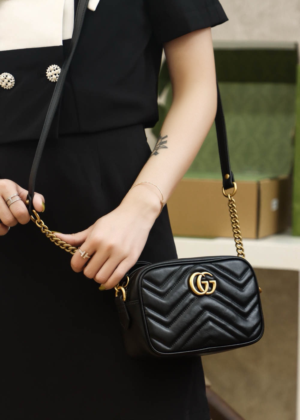 구찌 마몬트 마틀라세 미니 크로스백