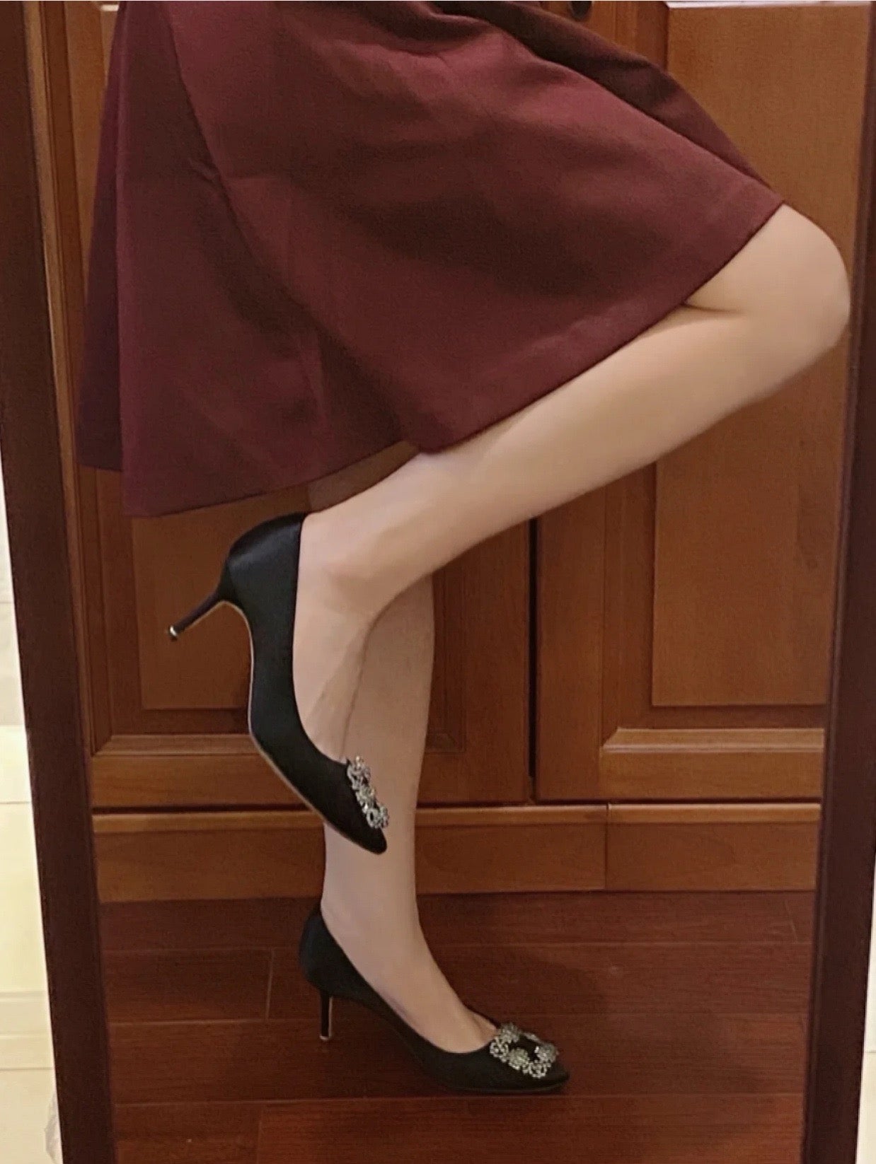 마놀로블라닉 한기시 90 새틴 펌프스 힐