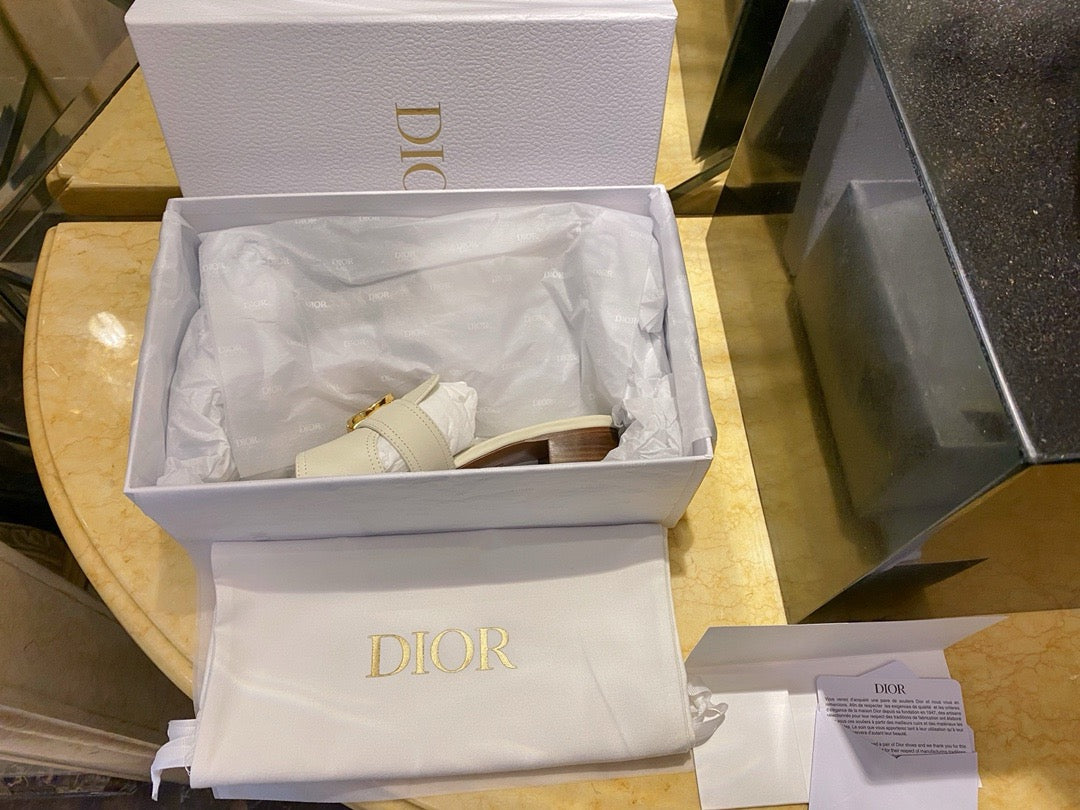 디올 30 몽테뉴 뮬 힐