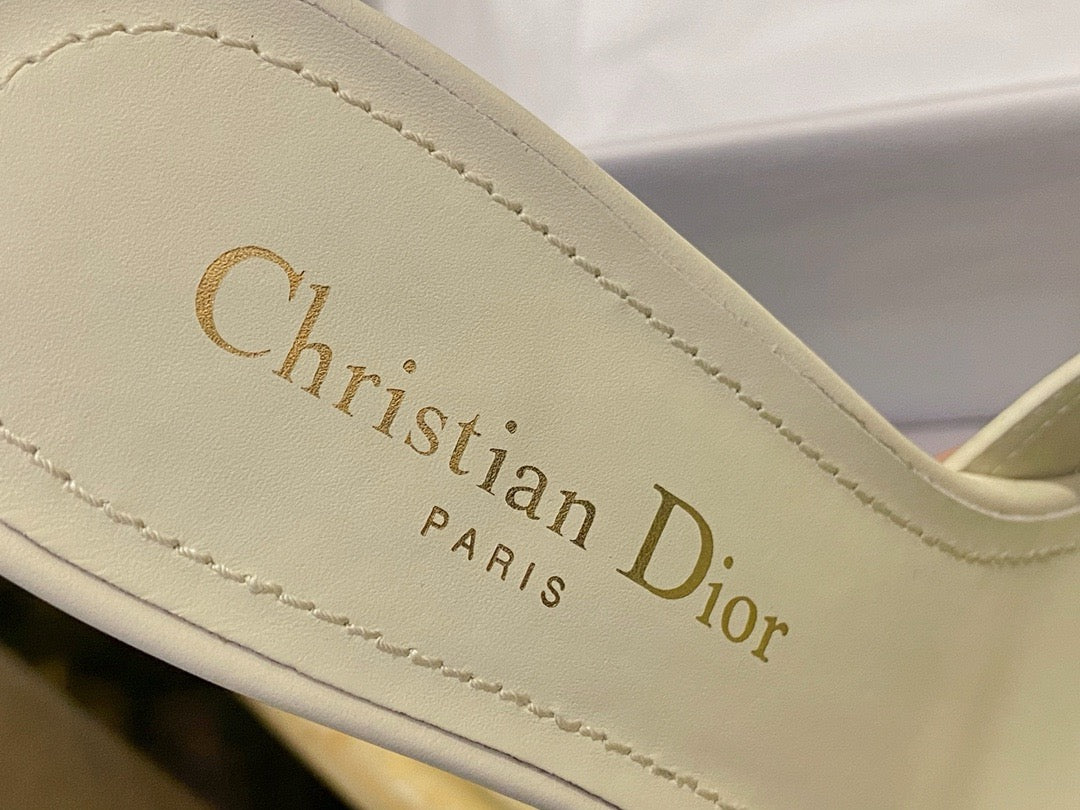 디올 30 몽테뉴 뮬 힐