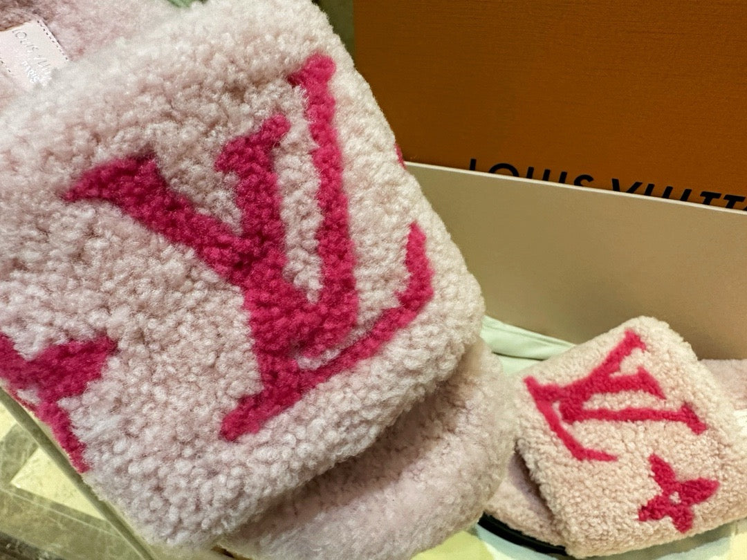 루이비통 파세오 플랫 컴포트 로고 양털 뮬