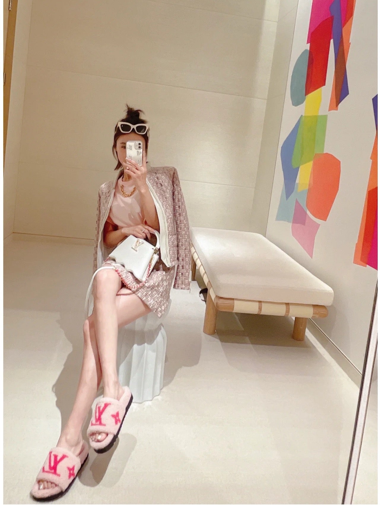 루이비통 파세오 플랫 컴포트 로고 양털 뮬