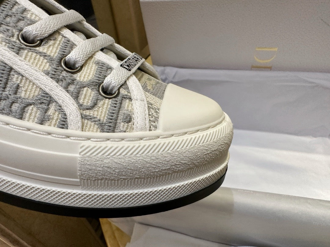 디올 오블리크 플랫폼 스니커즈