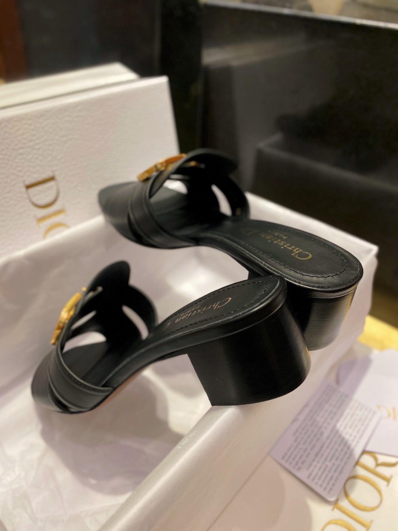 디올 30 몽테뉴 뮬 힐