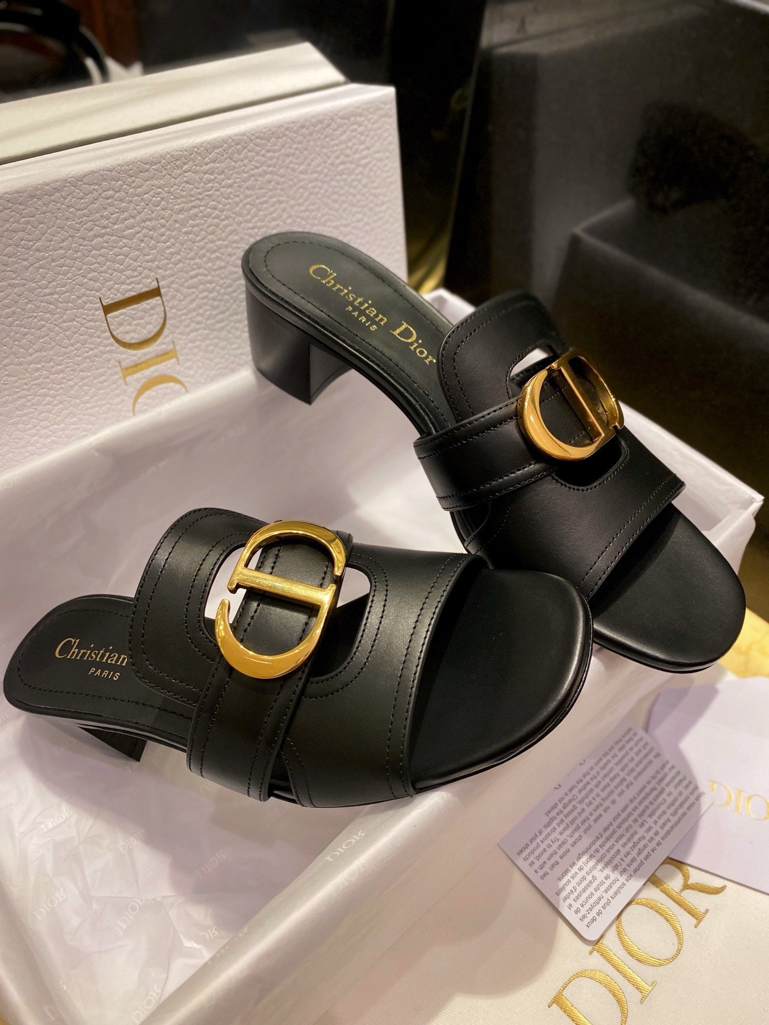 디올 30 몽테뉴 뮬 힐