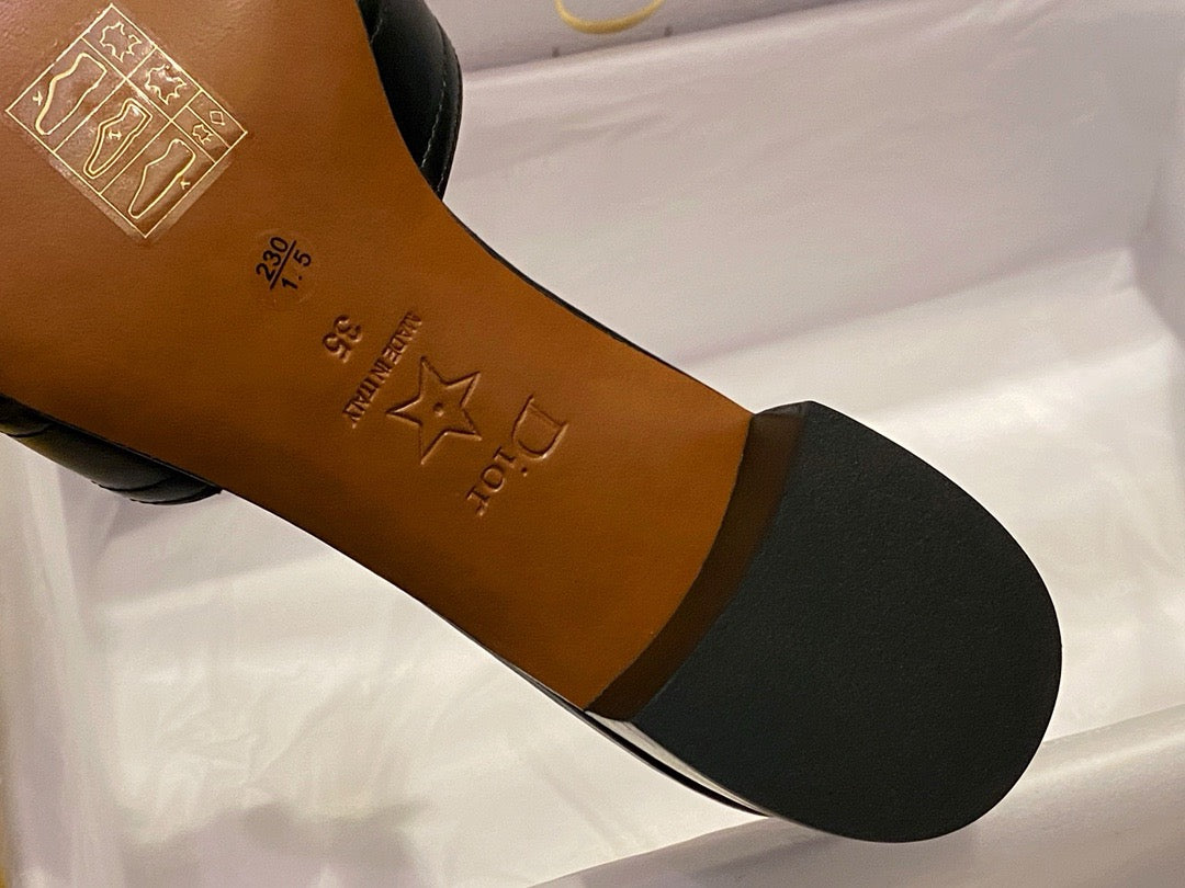 디올 30 몽테뉴 뮬 힐