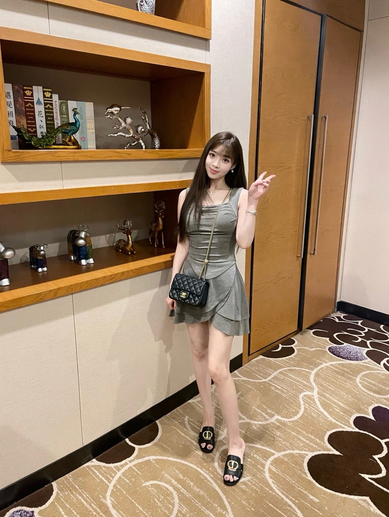 디올 30 몽테뉴 뮬 힐