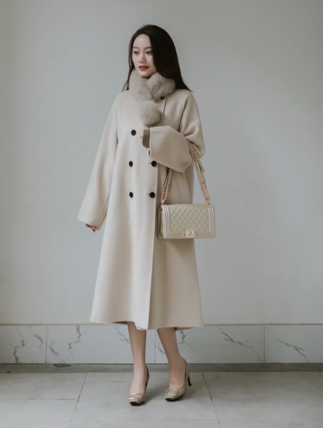 로저비비에 트럼펫 메탈 버클 힐