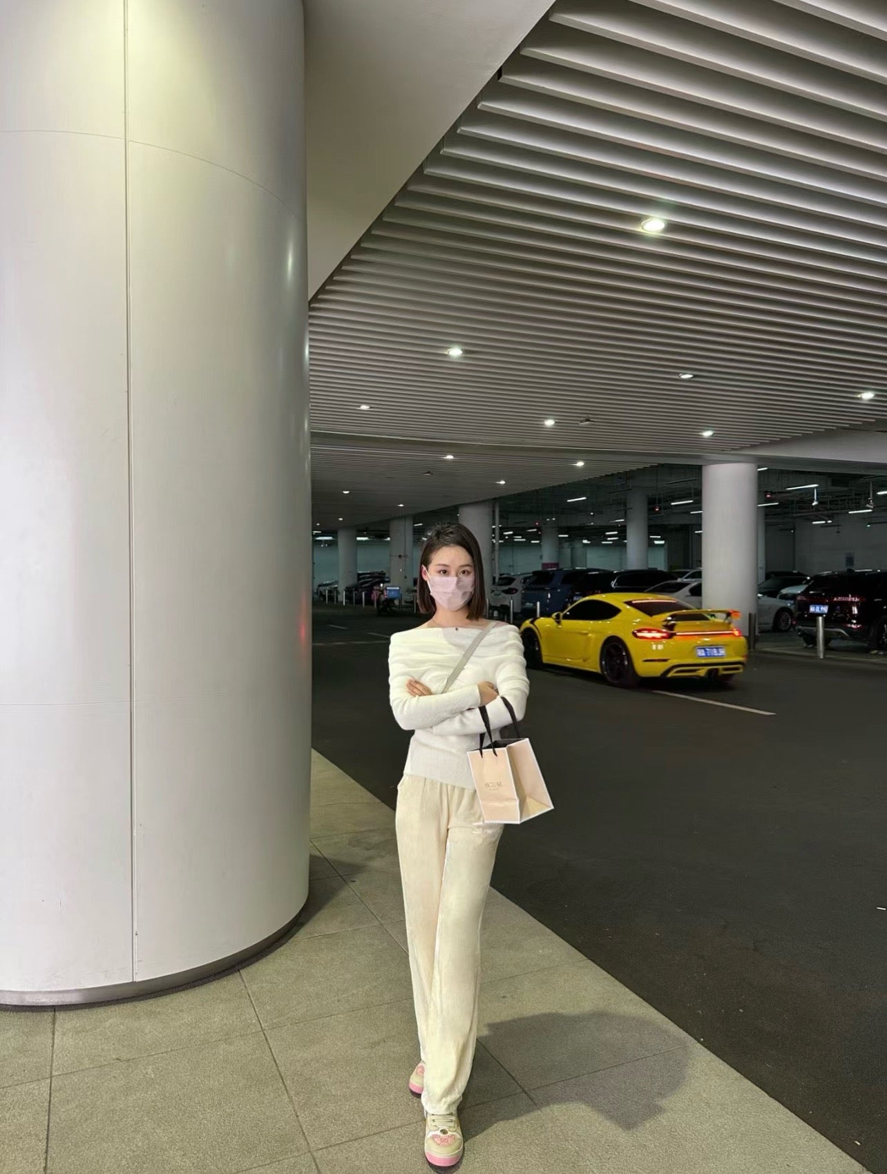구찌 스크리너 GG 스니커즈