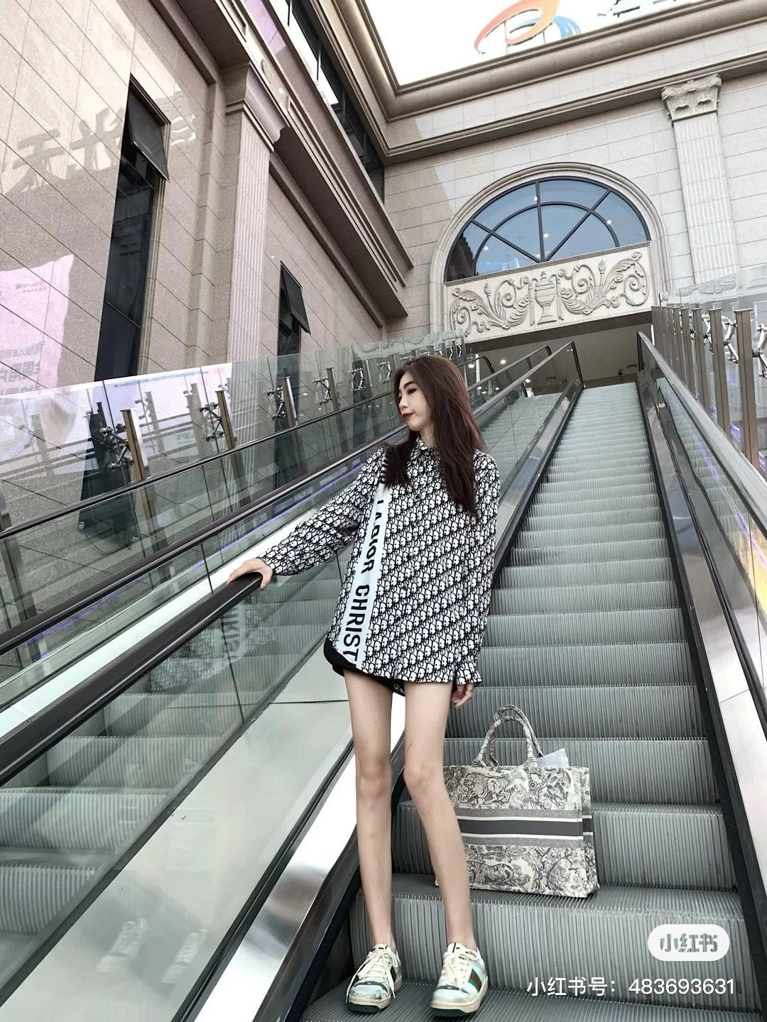 구찌 스크리너 GG 스니커즈