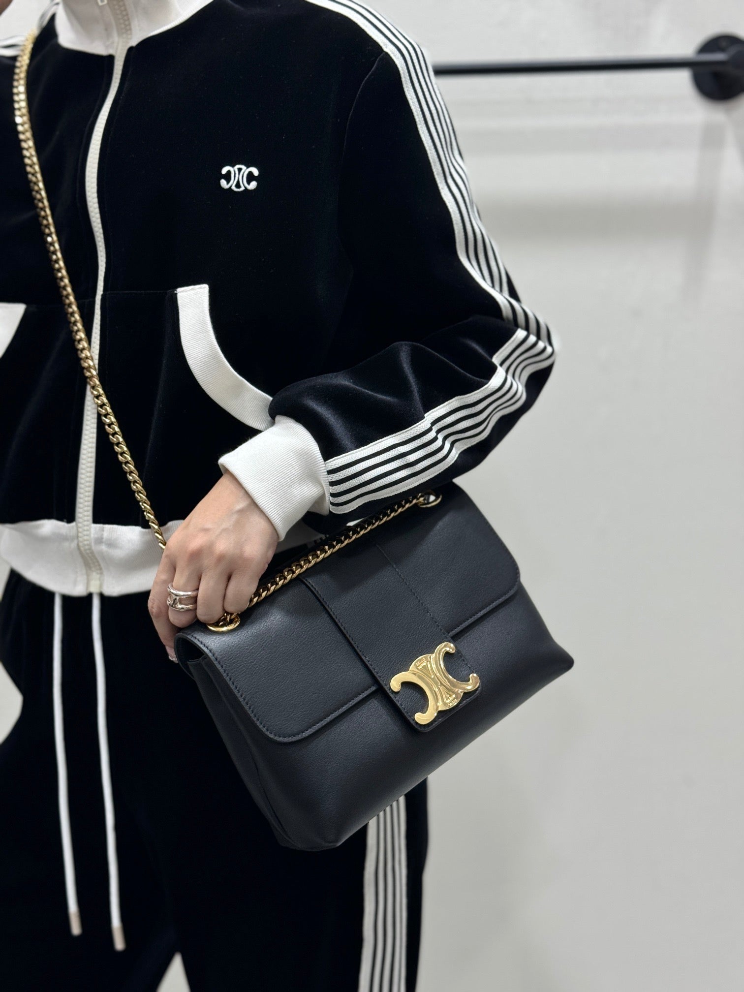 셀린느 빅투아르 체인백 미디움