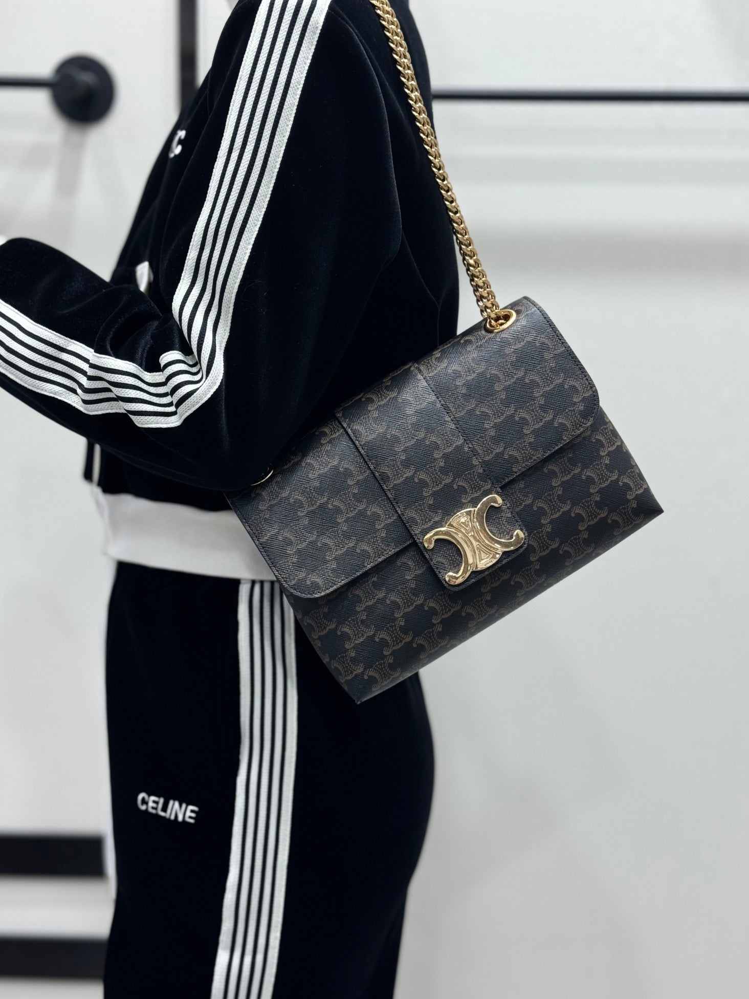 셀린느 미디움 빅투아르 체인백 캔버스