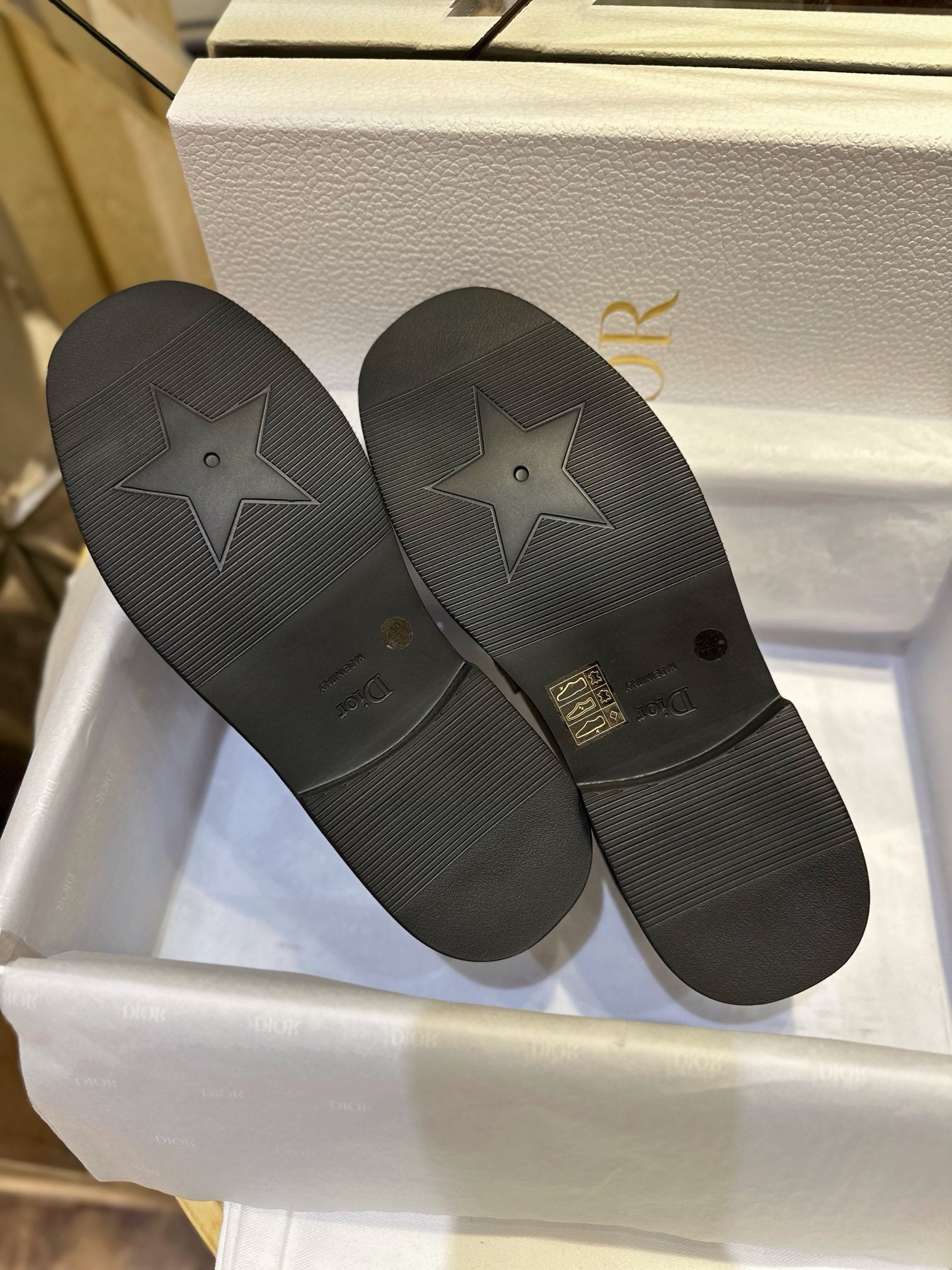 디올 보이 여성 로퍼