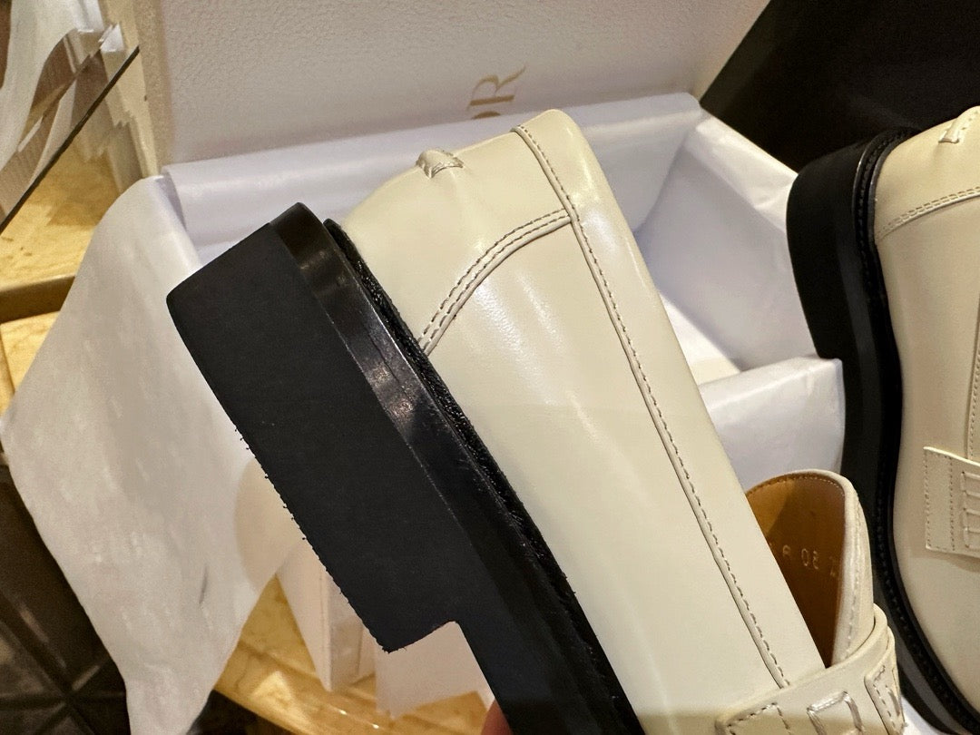 디올 보이 여성 로퍼