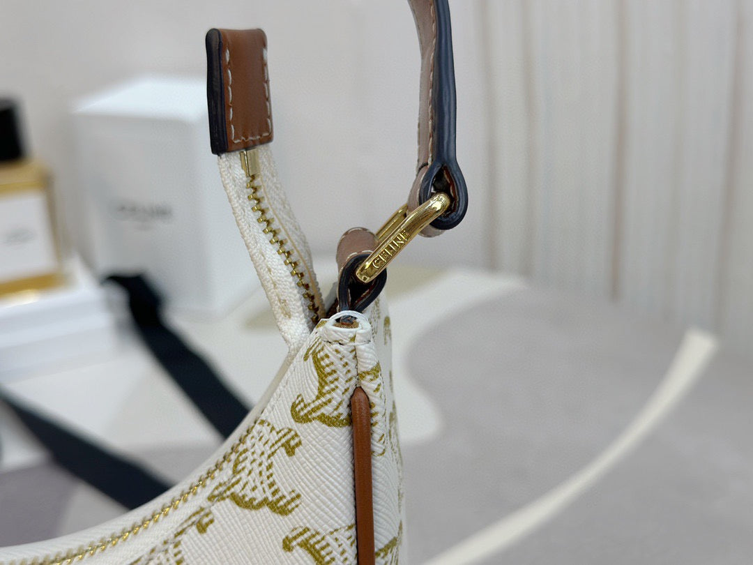 셀린느 트리옹프 아바백 캔버스 미디움