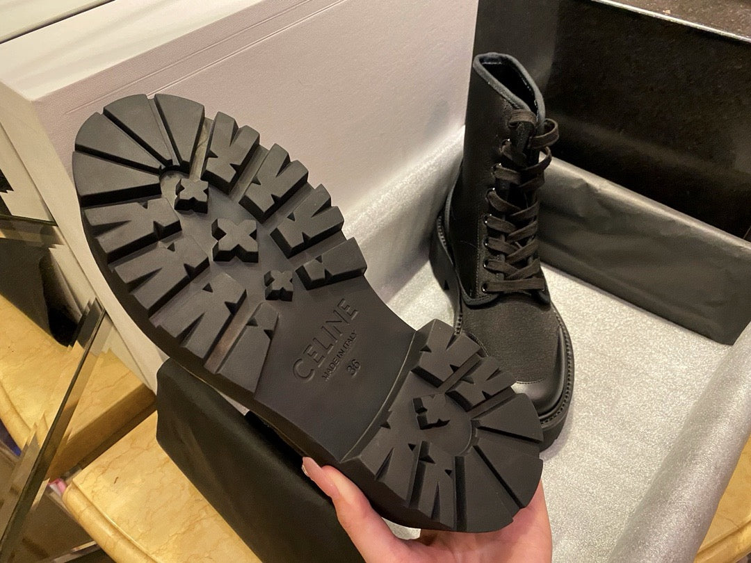 셀린느 나일론 벌키 레이스업 부츠