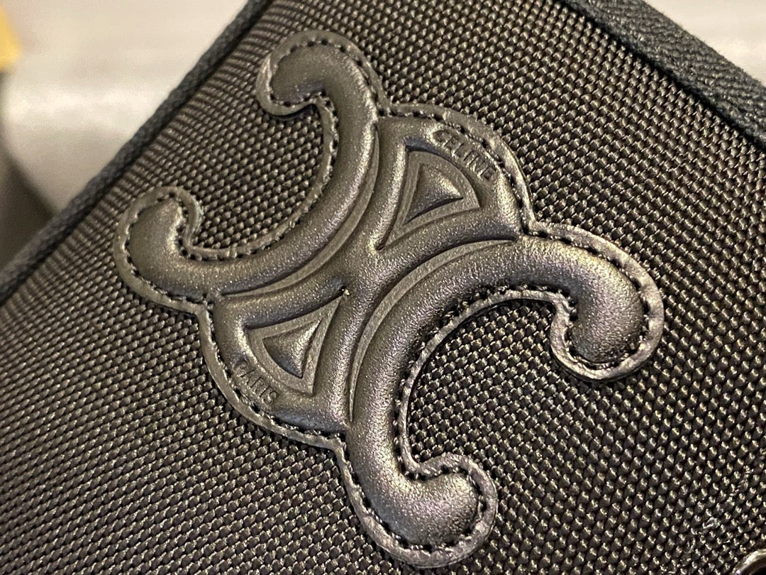 셀린느 나일론 벌키 레이스업 부츠