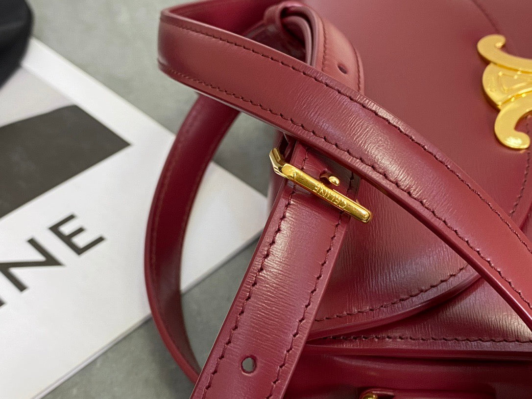 셀린느 트리옹프 틴 베사체 숄더백