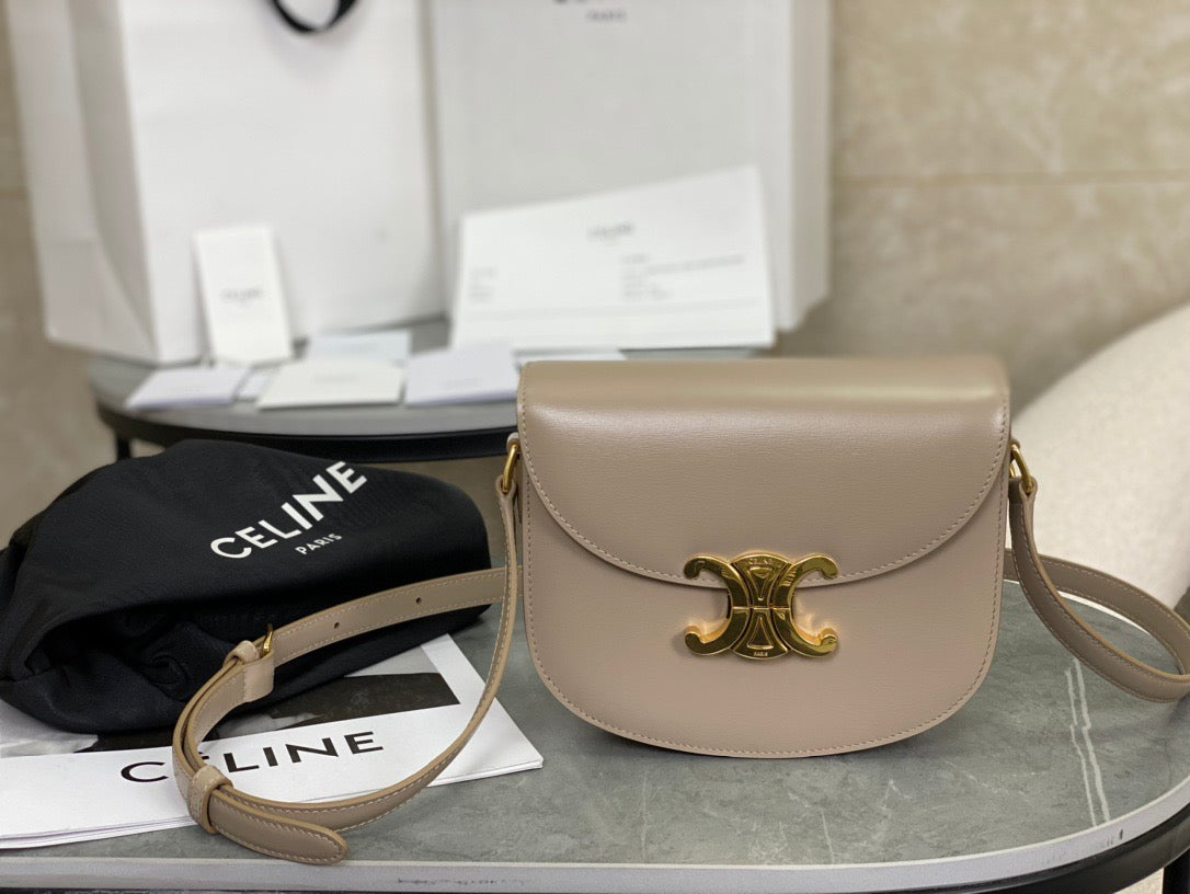 셀린느 트리옹프 틴 베사체 숄더백