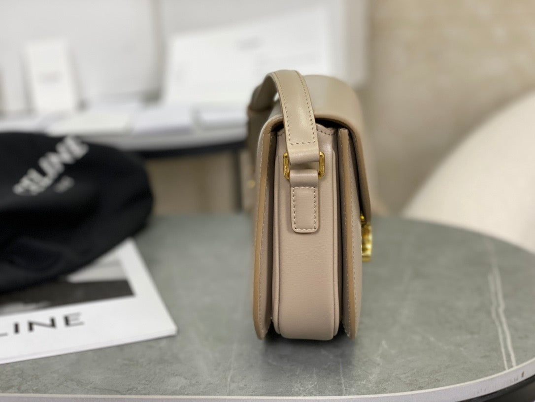 셀린느 트리옹프 틴 베사체 숄더백