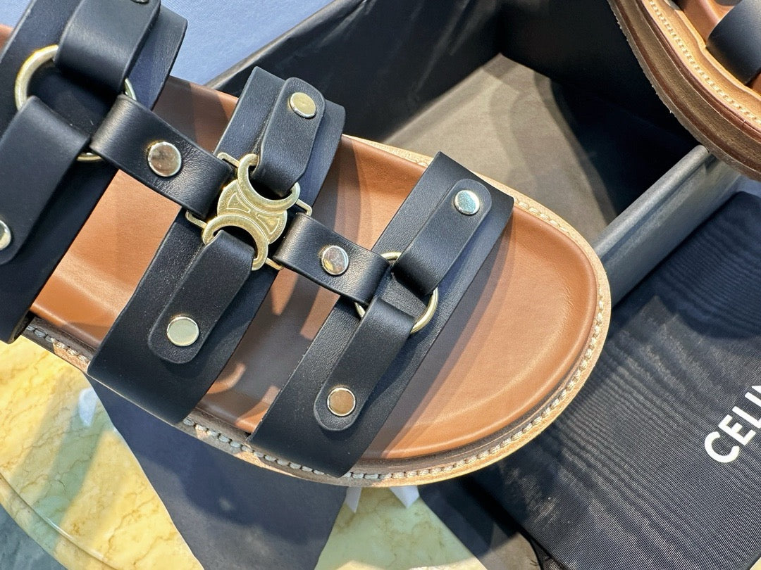 셀린느 티피 슬라이드 샌들