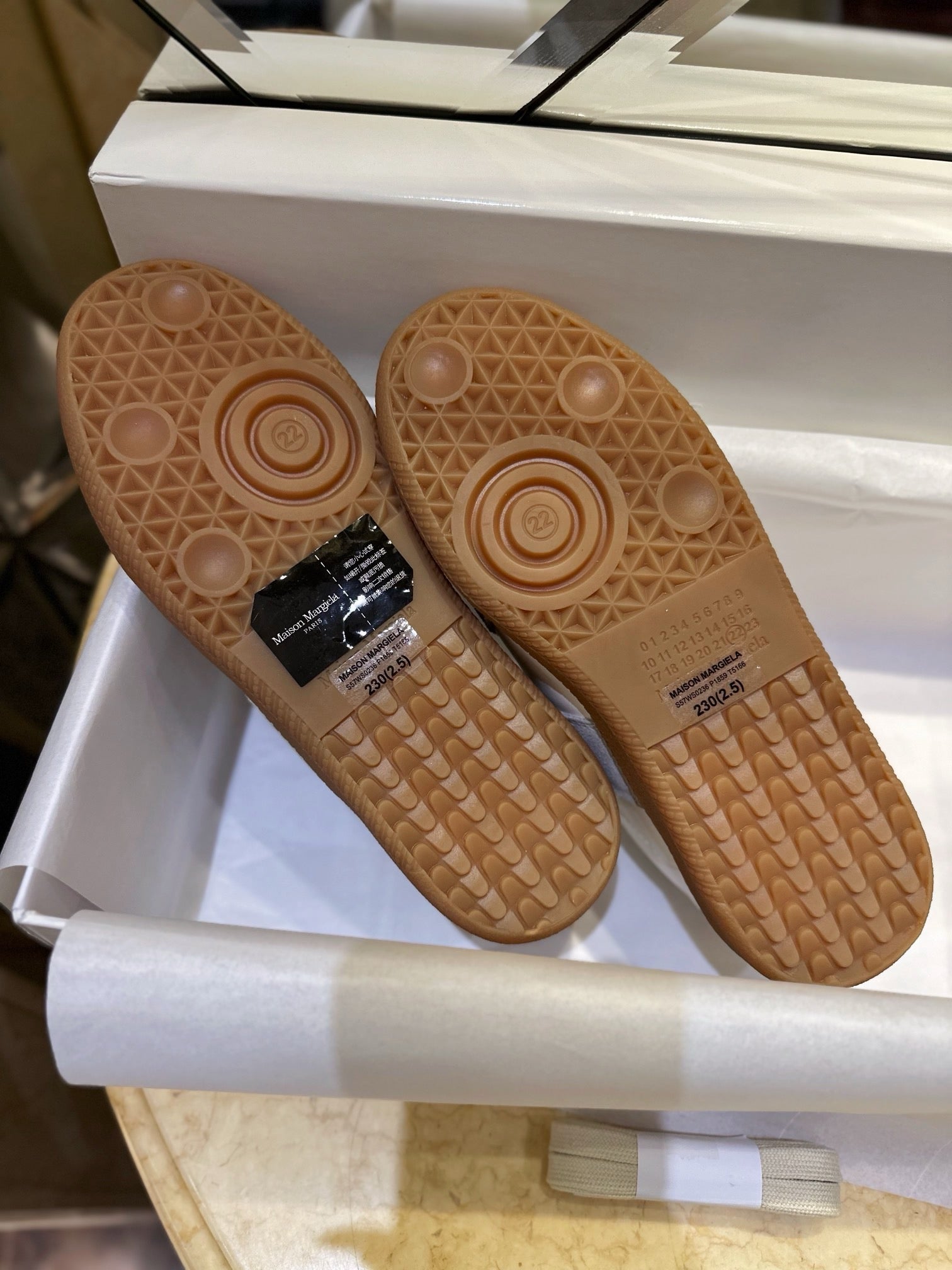 메종 마르지엘라 독일군 스니커즈