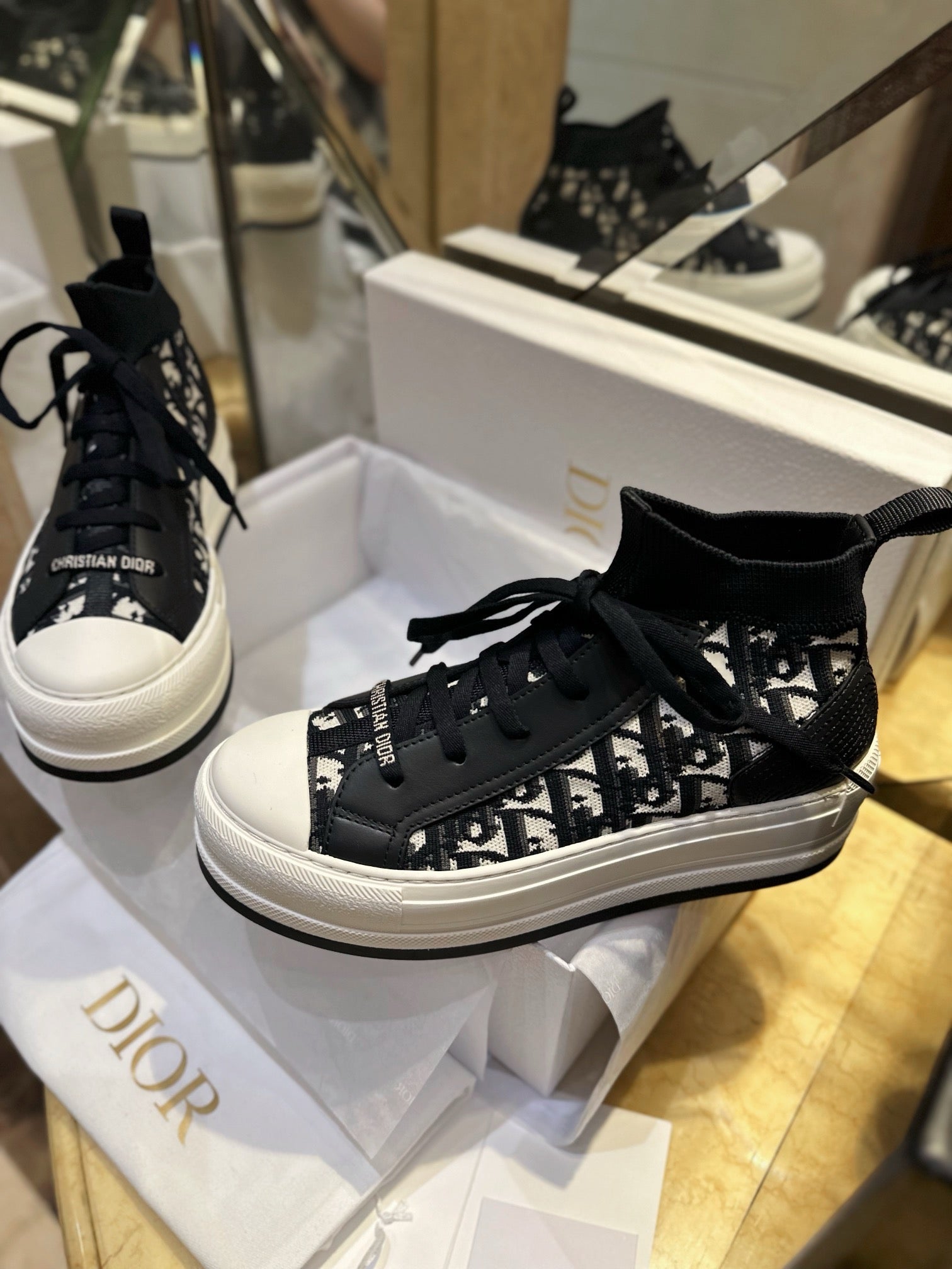 디올 워크엔디올 플랫폼 테크니컬 메시 스니커즈