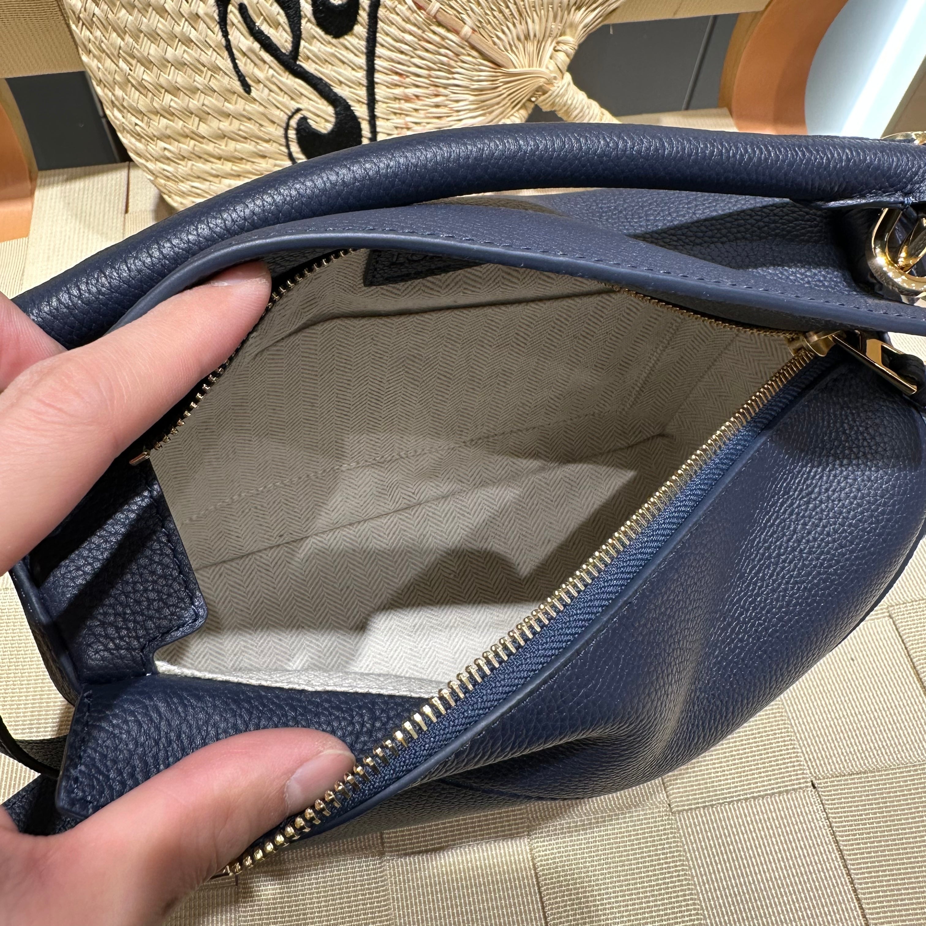 로에베 퍼즐백 스몰