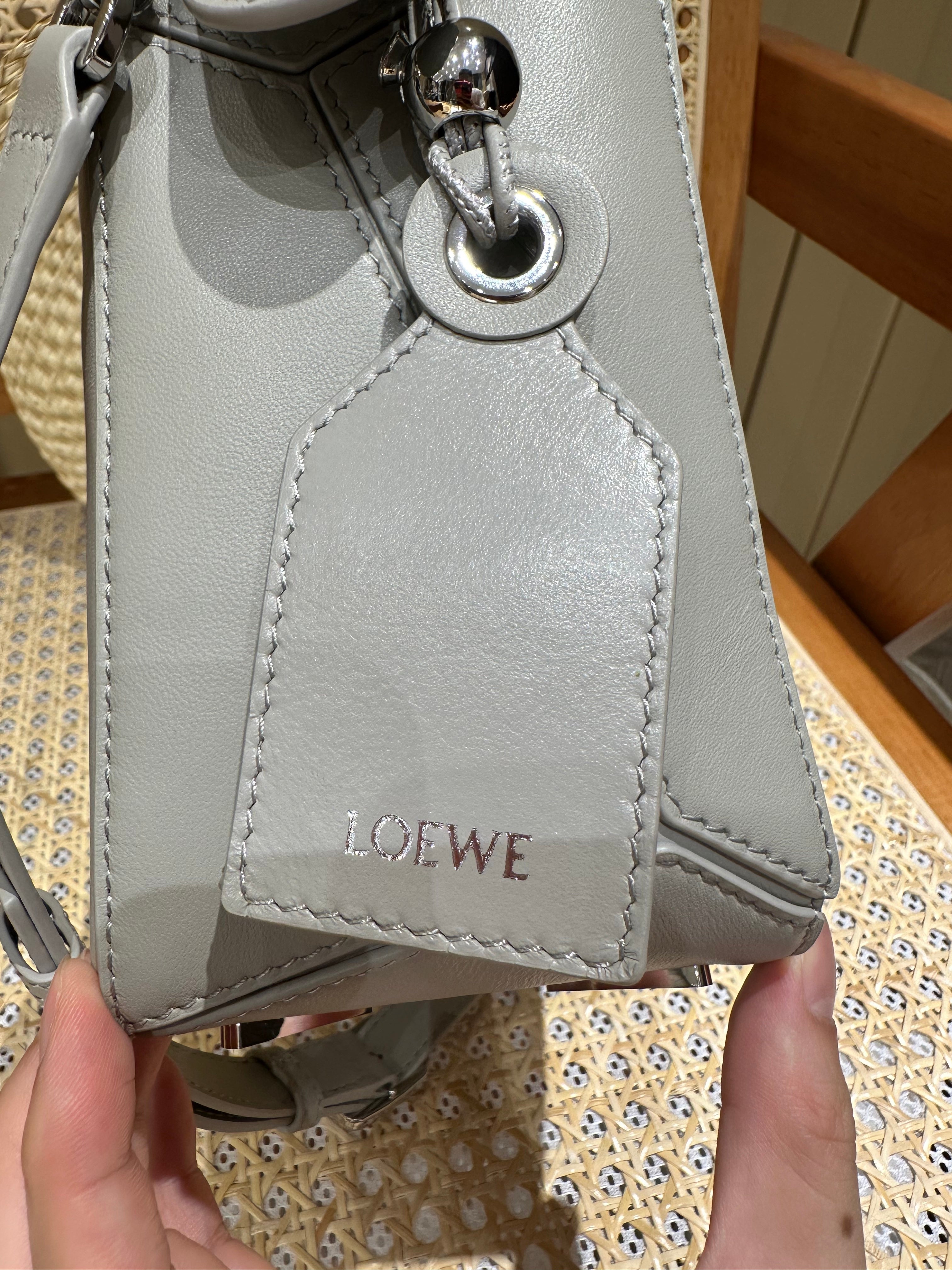 로에베 페더라이트 퍼즐백 스몰