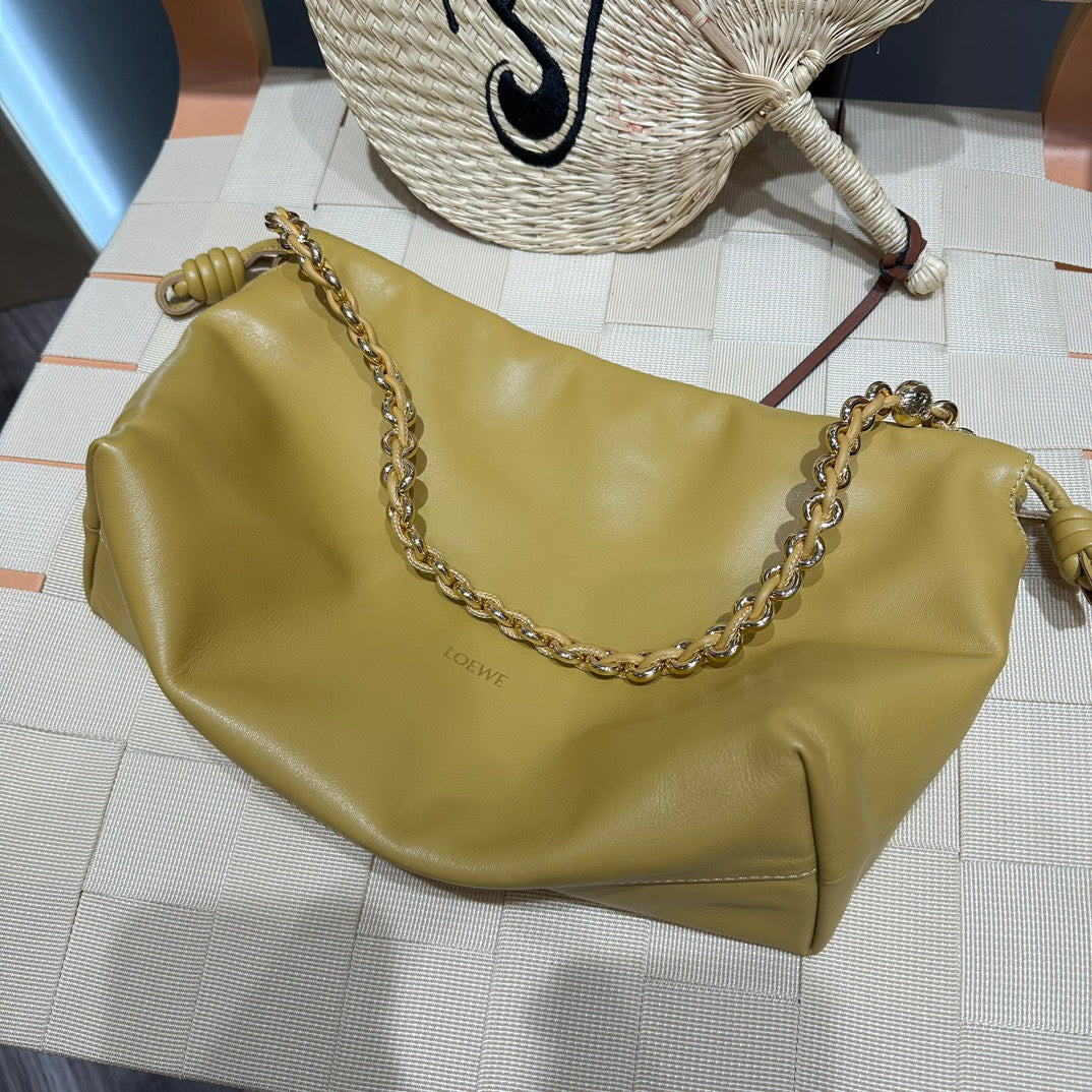 로에베 플라멩코 펄스 미디움