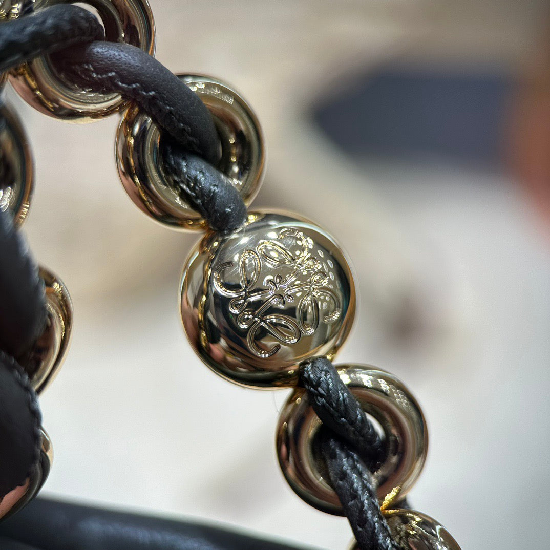 로에베 플라멩코 펄스 미디움