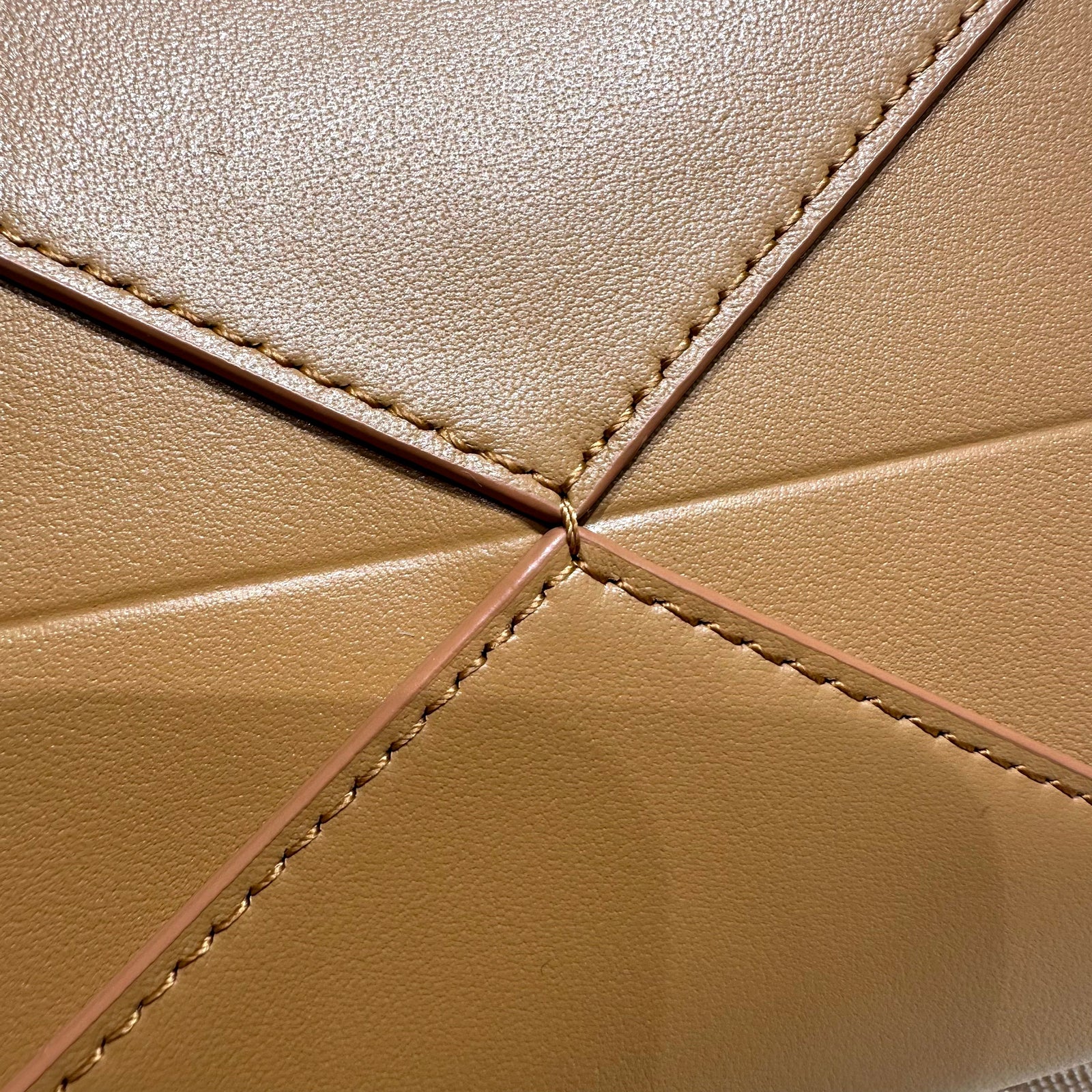 로에베 퍼즐 폴드 파우치