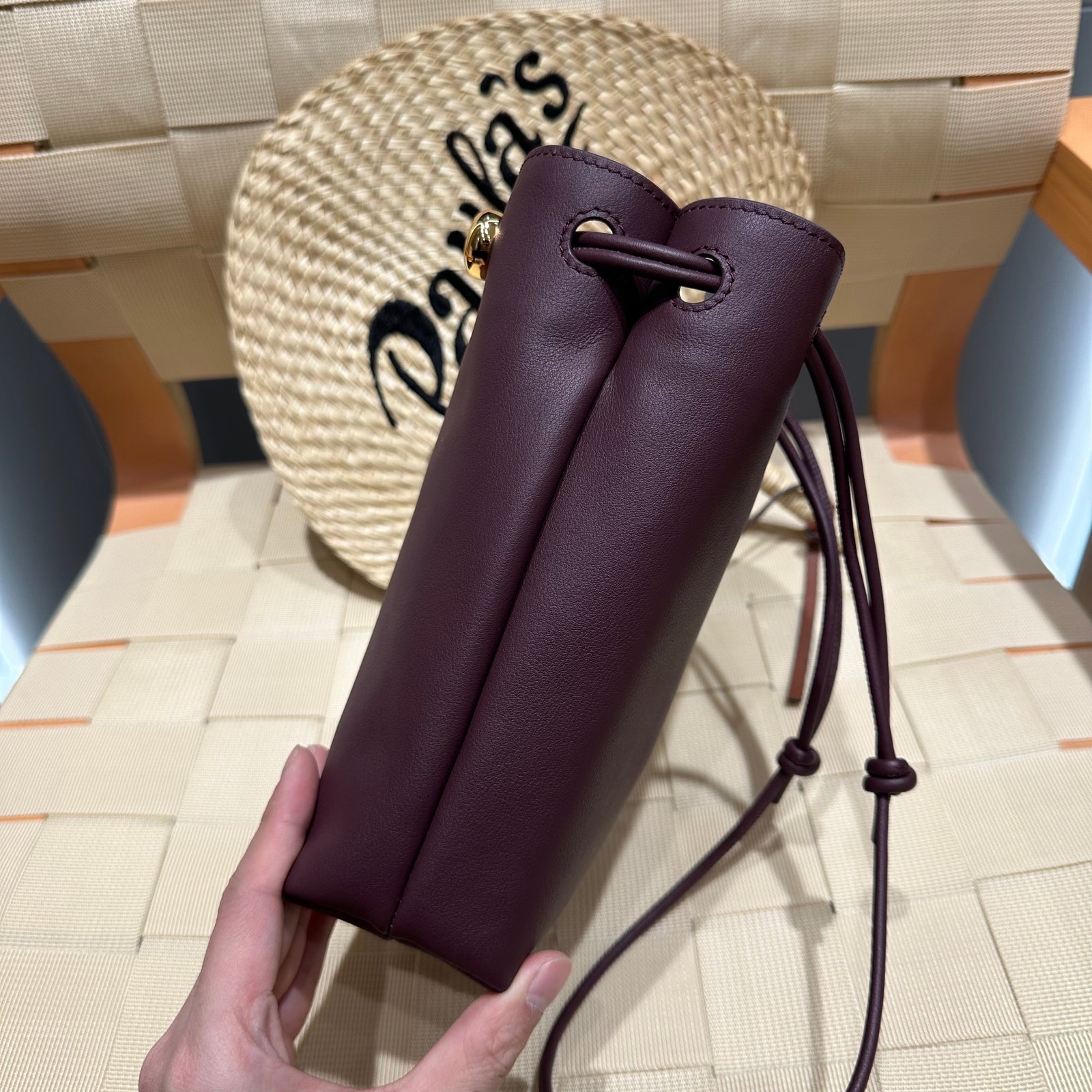 로에베 페블 파우치