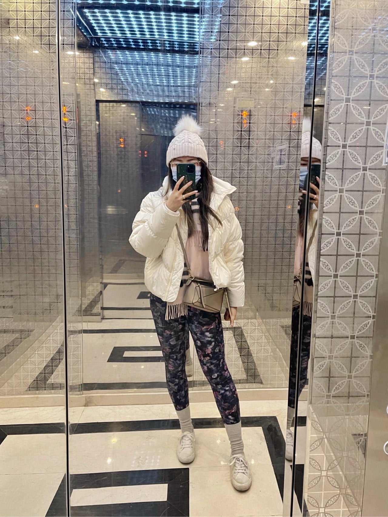 로에베 퍼즐백 미니
