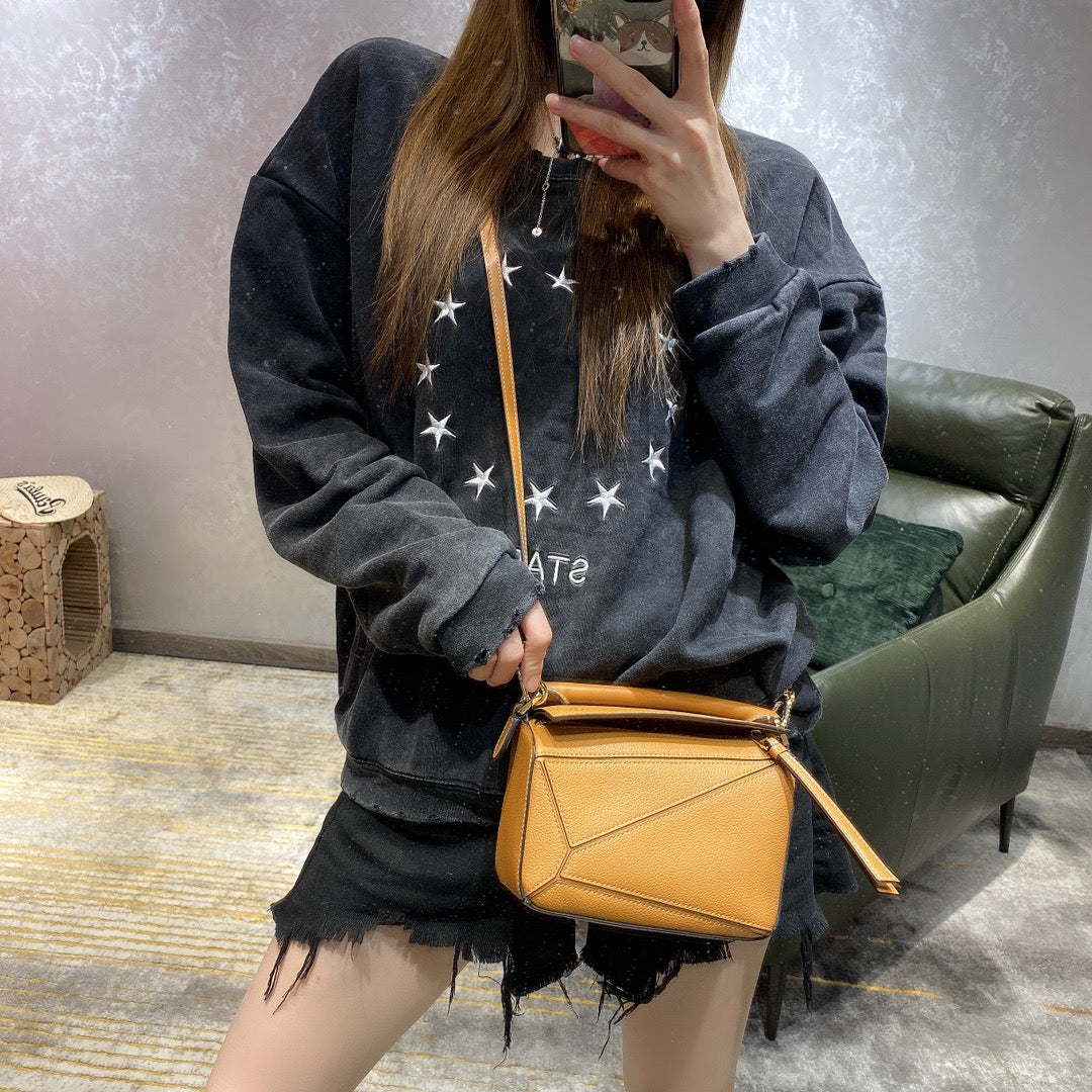 로에베 퍼즐백 미니