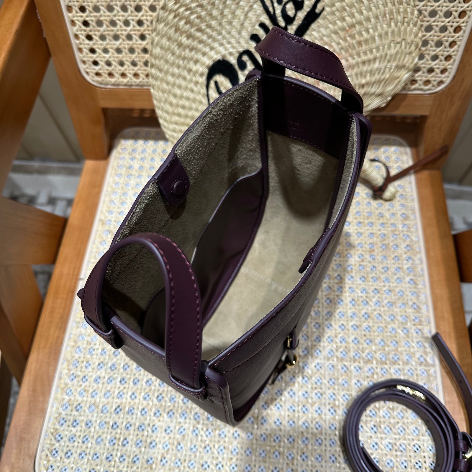 로에베 해먹 슬라이스백